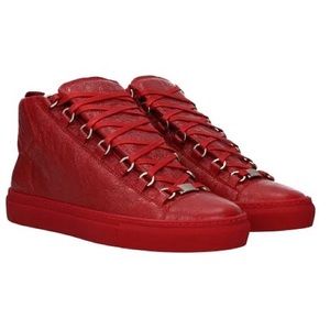all red balenciagas
